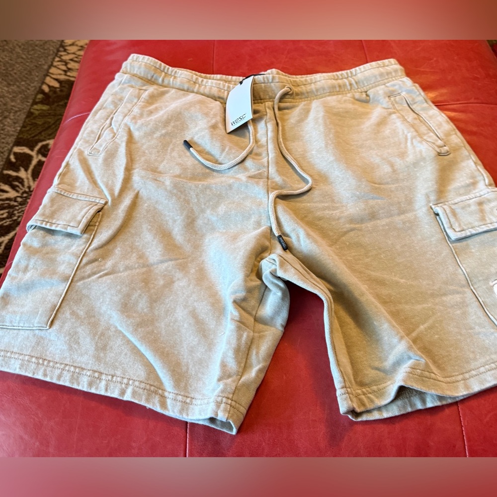 Wesc Light tan Cargo Shorts size XL